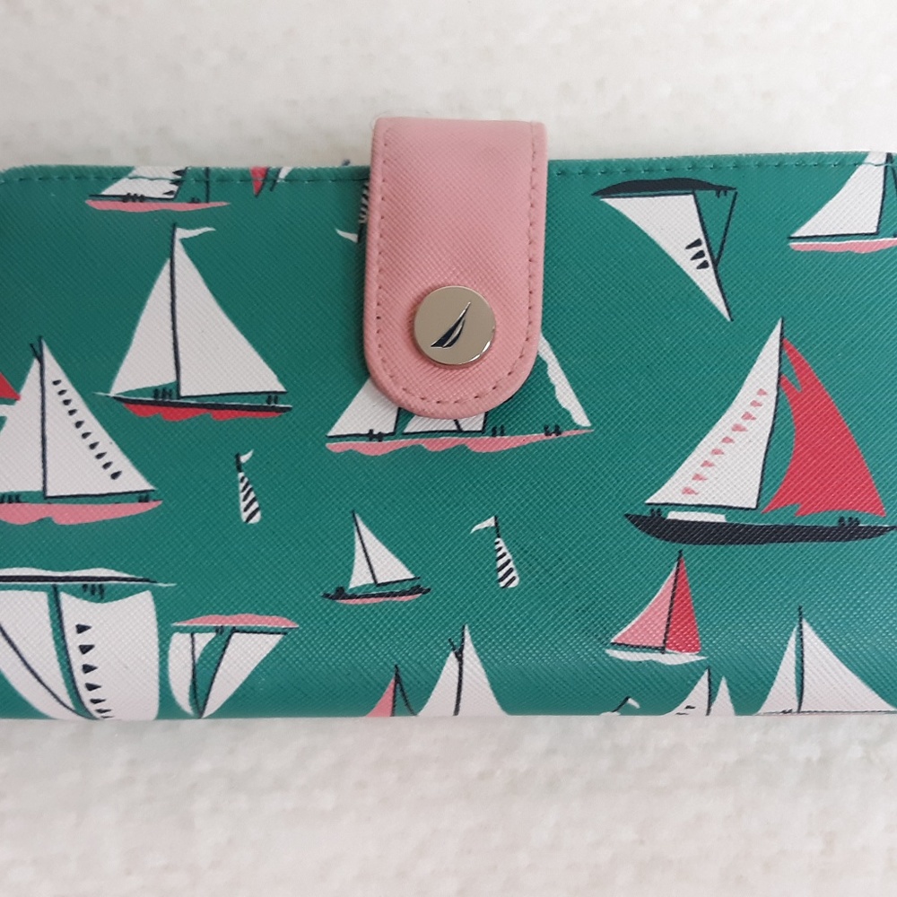 Nautica Sailboat Wallet